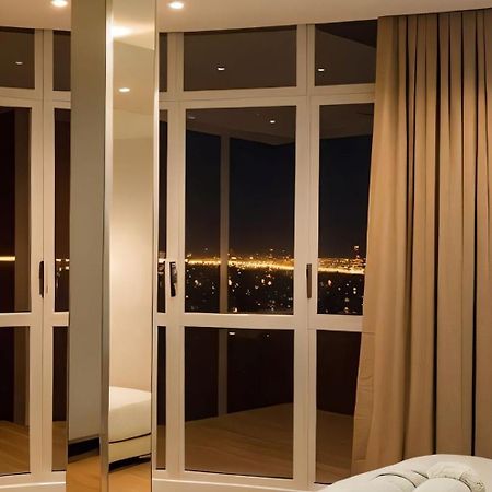 Amazing Appartement Au Centre Ville En Face Hilton & Gare Train De Tgv De Tanger 2N Bagian luar foto