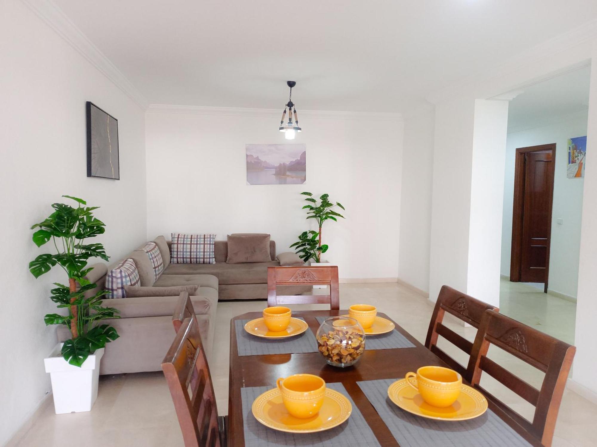 Amazing Appartement Au Centre Ville En Face Hilton & Gare Train De Tgv De Tanger 2N Bagian luar foto