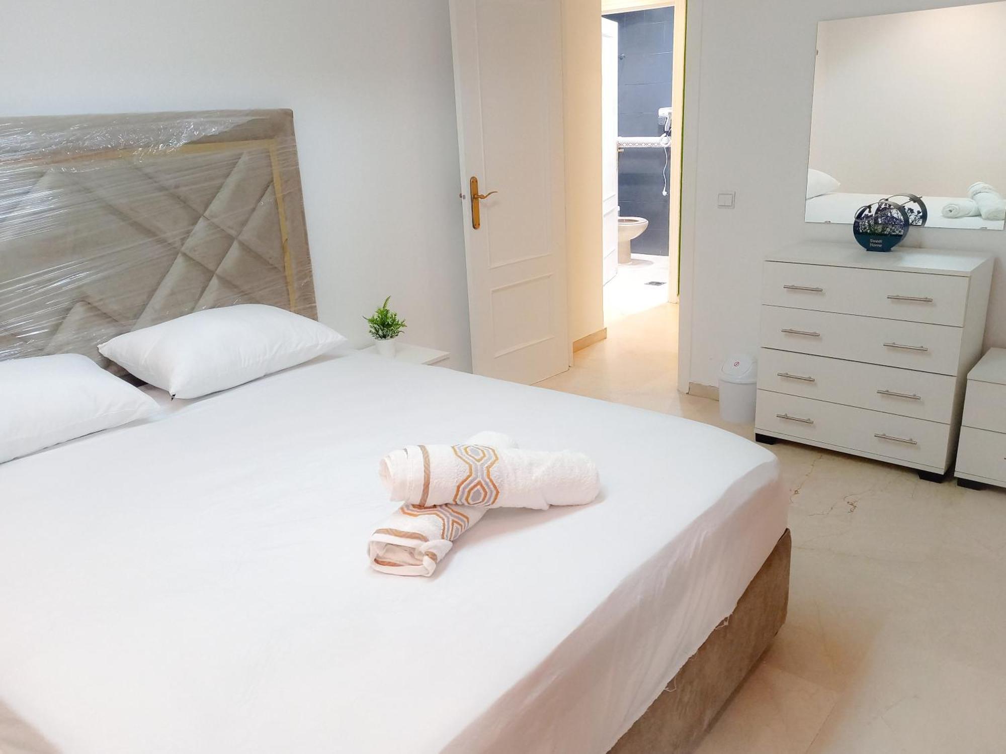 Amazing Appartement Au Centre Ville En Face Hilton & Gare Train De Tgv De Tanger 2N Bagian luar foto