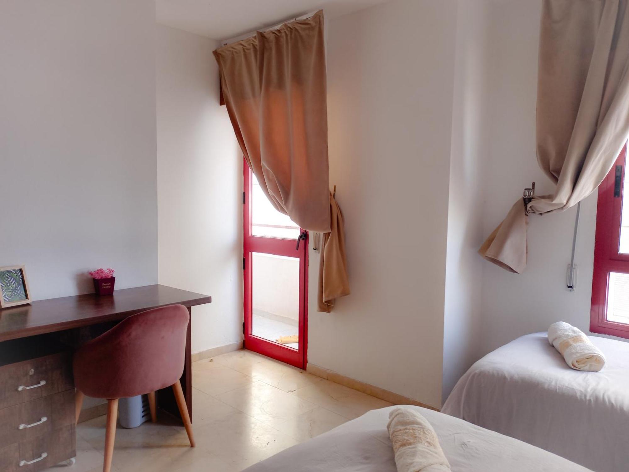 Amazing Appartement Au Centre Ville En Face Hilton & Gare Train De Tgv De Tanger 2N Bagian luar foto