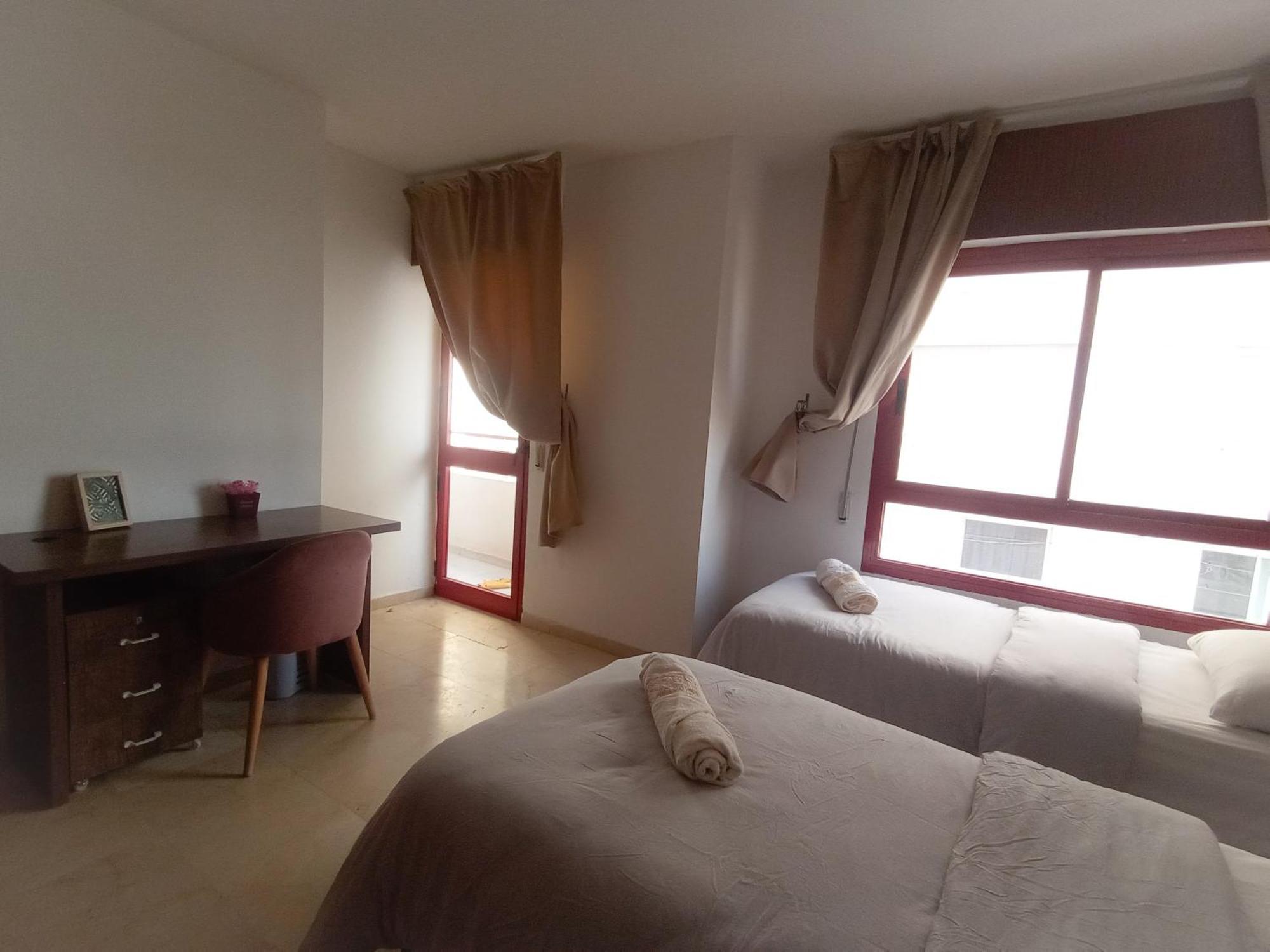 Amazing Appartement Au Centre Ville En Face Hilton & Gare Train De Tgv De Tanger 2N Bagian luar foto