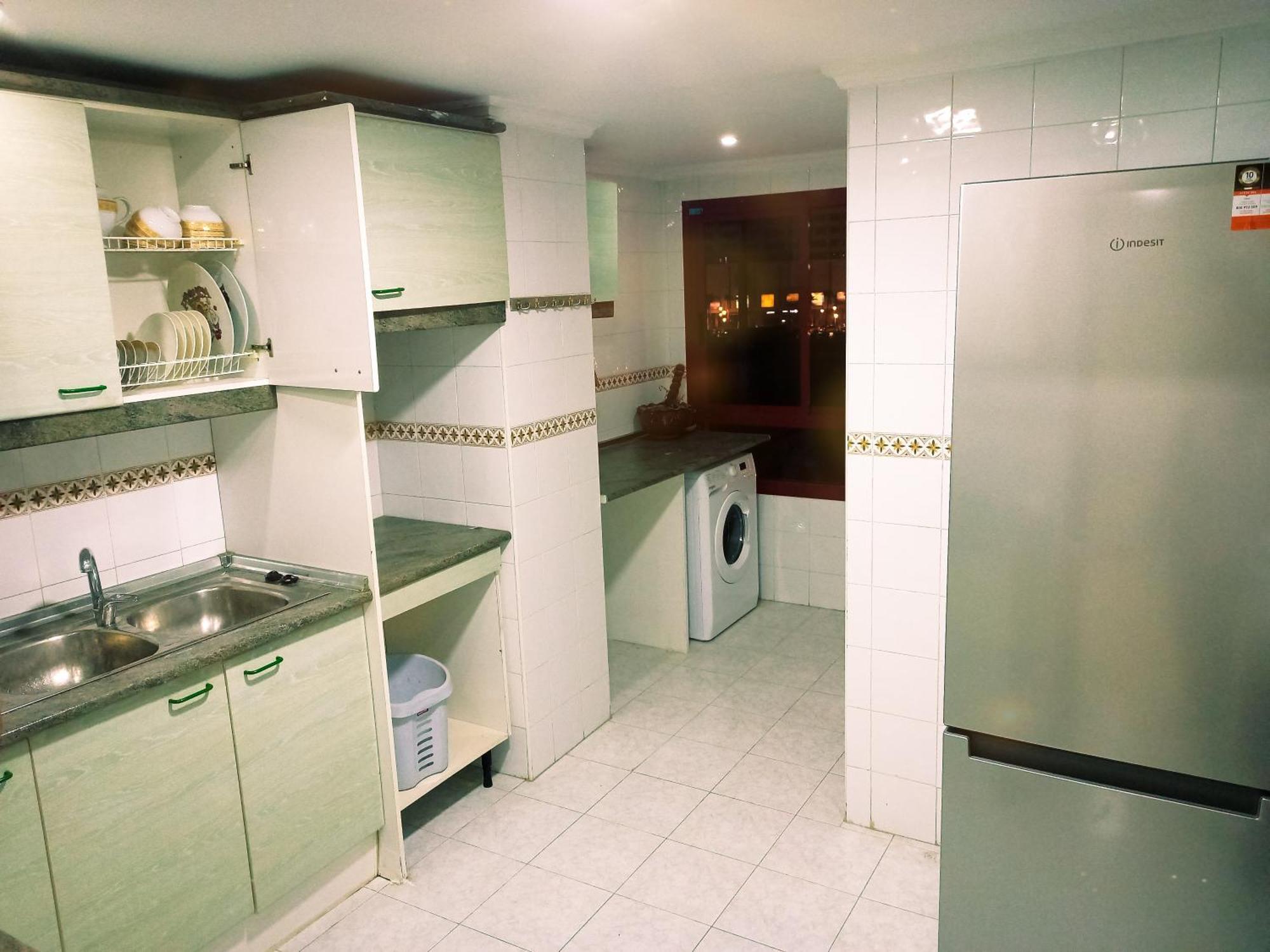 Amazing Appartement Au Centre Ville En Face Hilton & Gare Train De Tgv De Tanger 2N Bagian luar foto